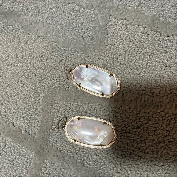 Kendra Scott Danielle Mother of Pearl Earrings - Picture 2 of 3